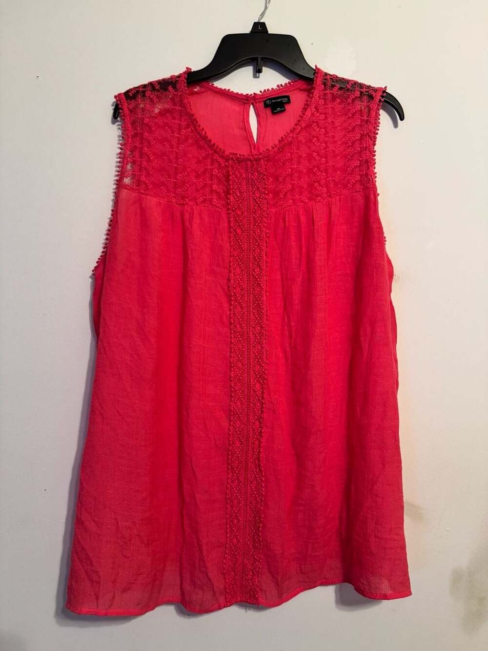 New Directions Curvy Women's Sleeveless Red Tank Top with Crochet Lace Detail